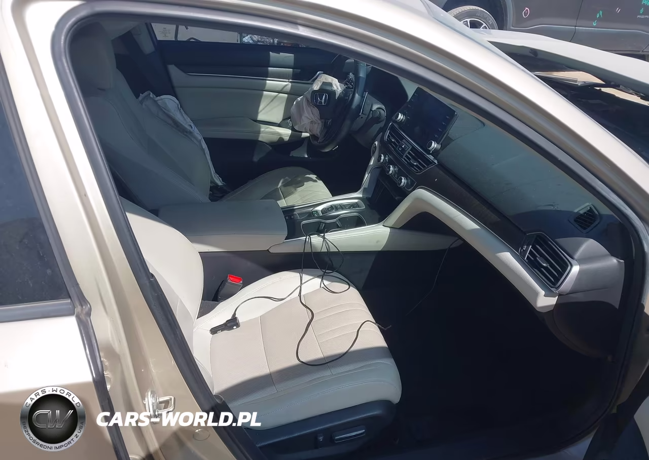 2018 Honda Accord Touring 2.0T VIN:1HGCV2F93JA049013 - 5