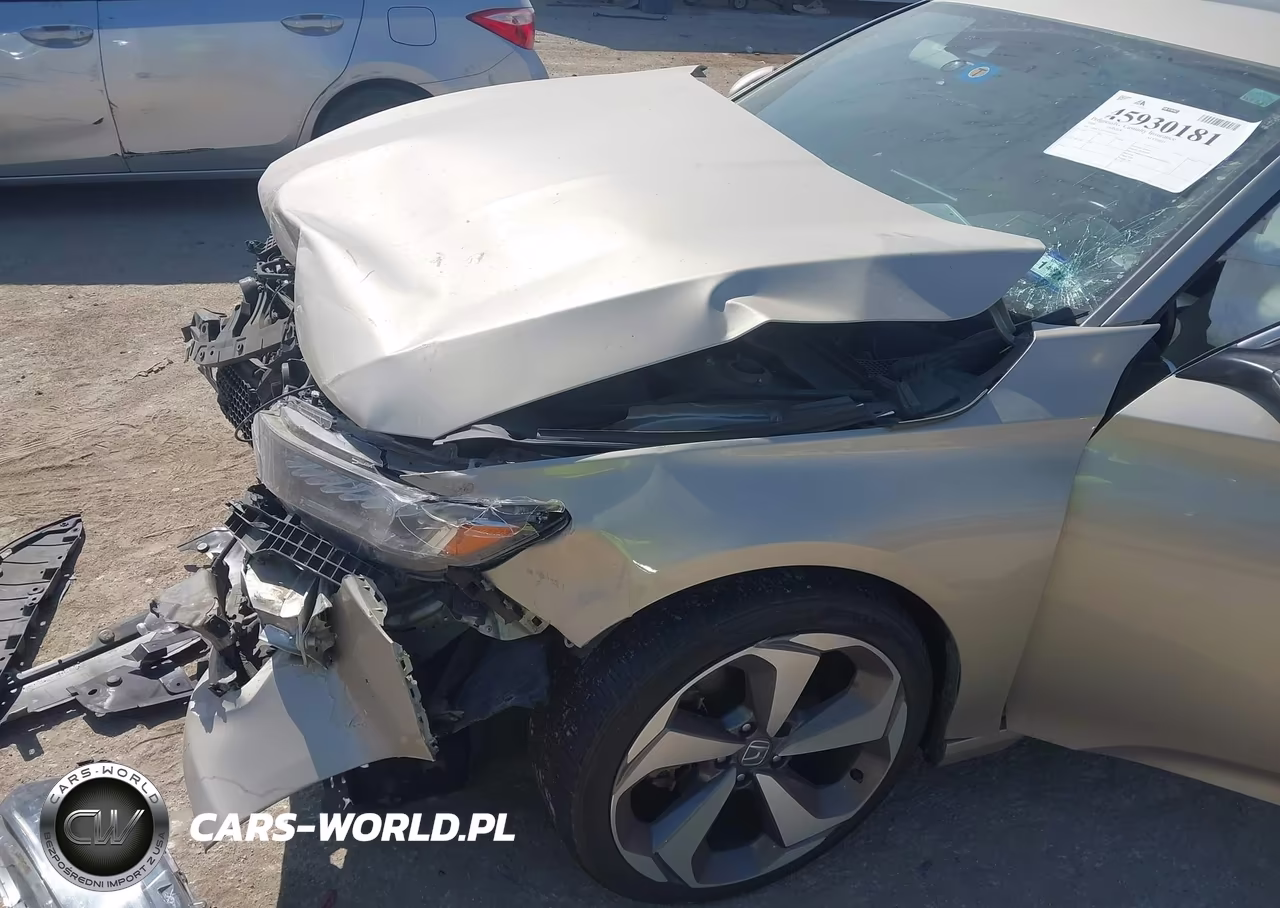 2018 Honda Accord Touring 2.0T VIN:1HGCV2F93JA049013 - 6