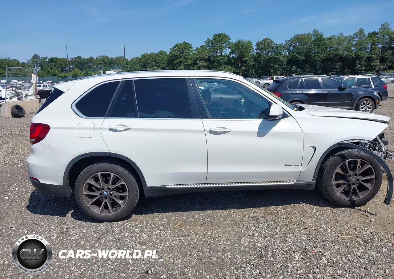 2017 BMW X5 xDrive35I VIN:5UXKR0C3XH0X80720 - 13