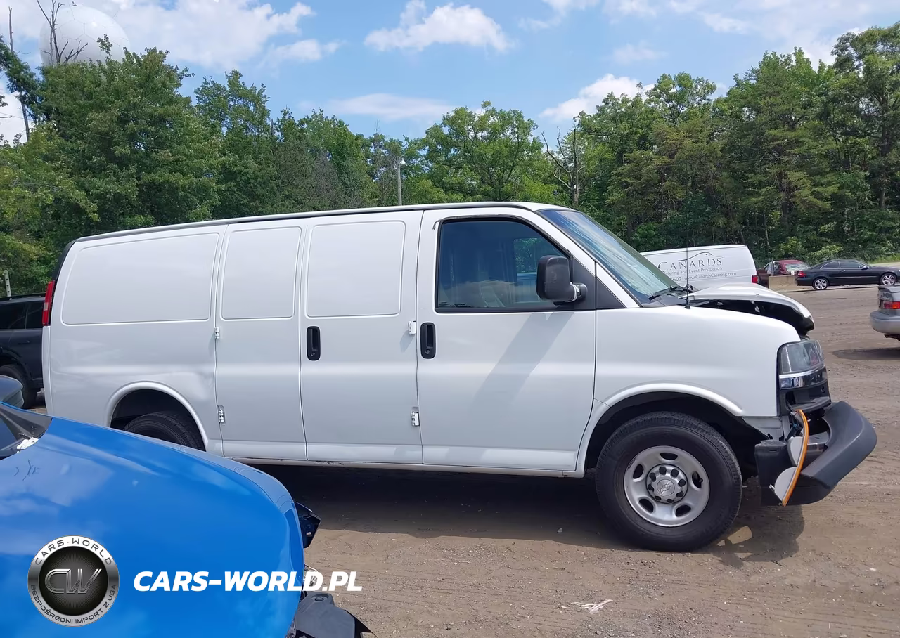 2019 Chevrolet Express 2500 Work Van VIN:1GCWGAFPXK1171612 - 13