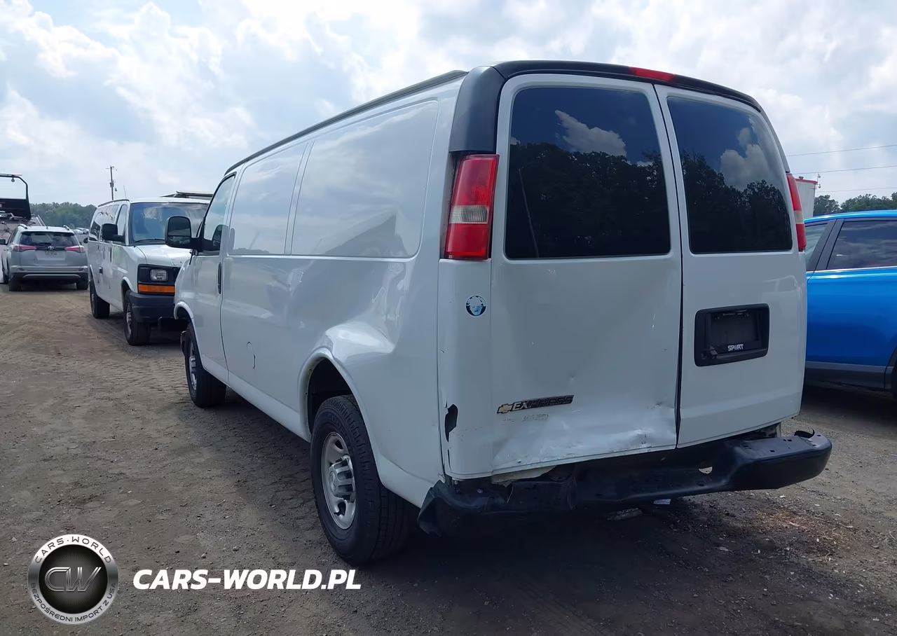 2019 Chevrolet Express 2500 Work Van VIN:1GCWGAFPXK1171612 - 3