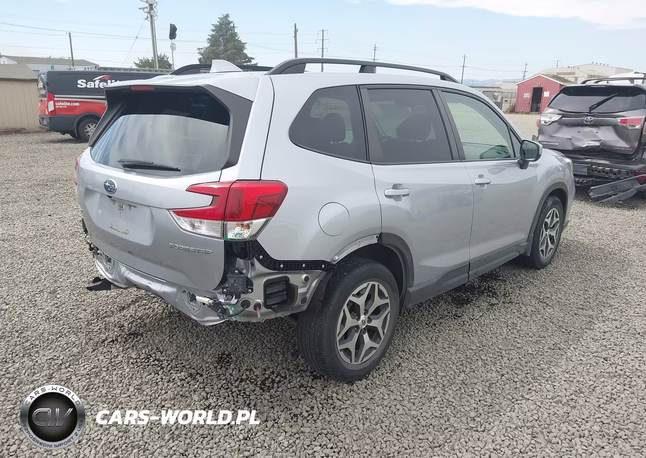 2021 Subaru Forester Premium VIN:JF2SKAJC6MH485335 - 4