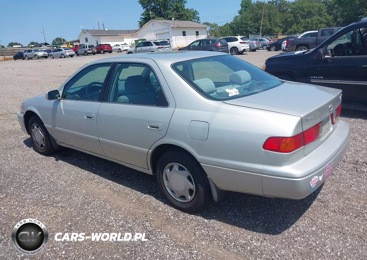 2000 Toyota Camry Ce VIN:4T1BG22K5YU715144 - 3