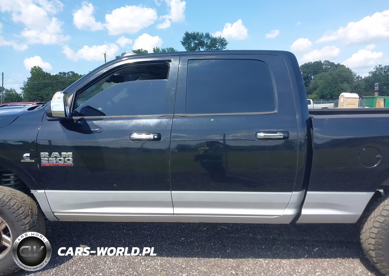 2013 Ram 2500 Laramie VIN:3C6UR5FL7DG551606 - 14
