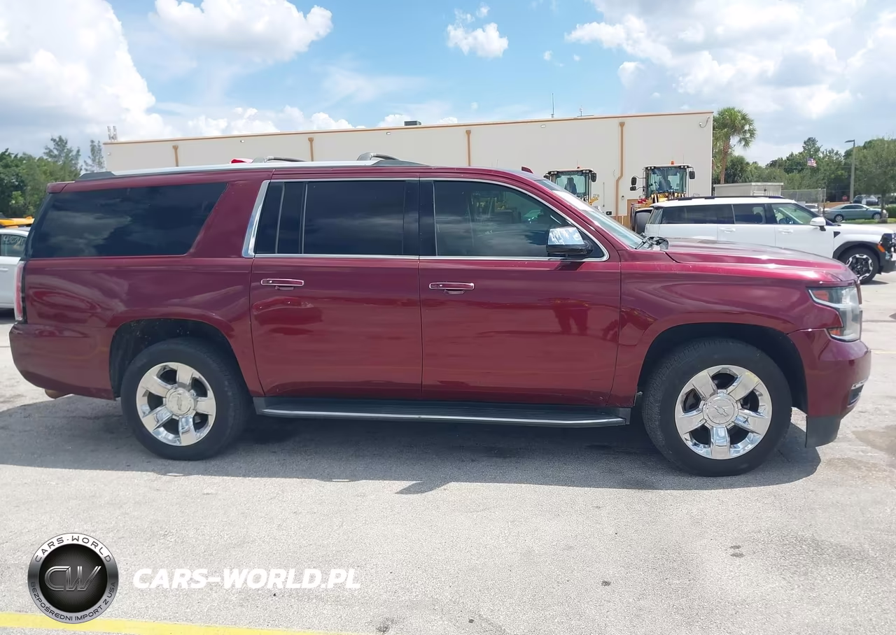 2017 Chevrolet Suburban Premier VIN:1GNSKJKC7HR146684 - 13