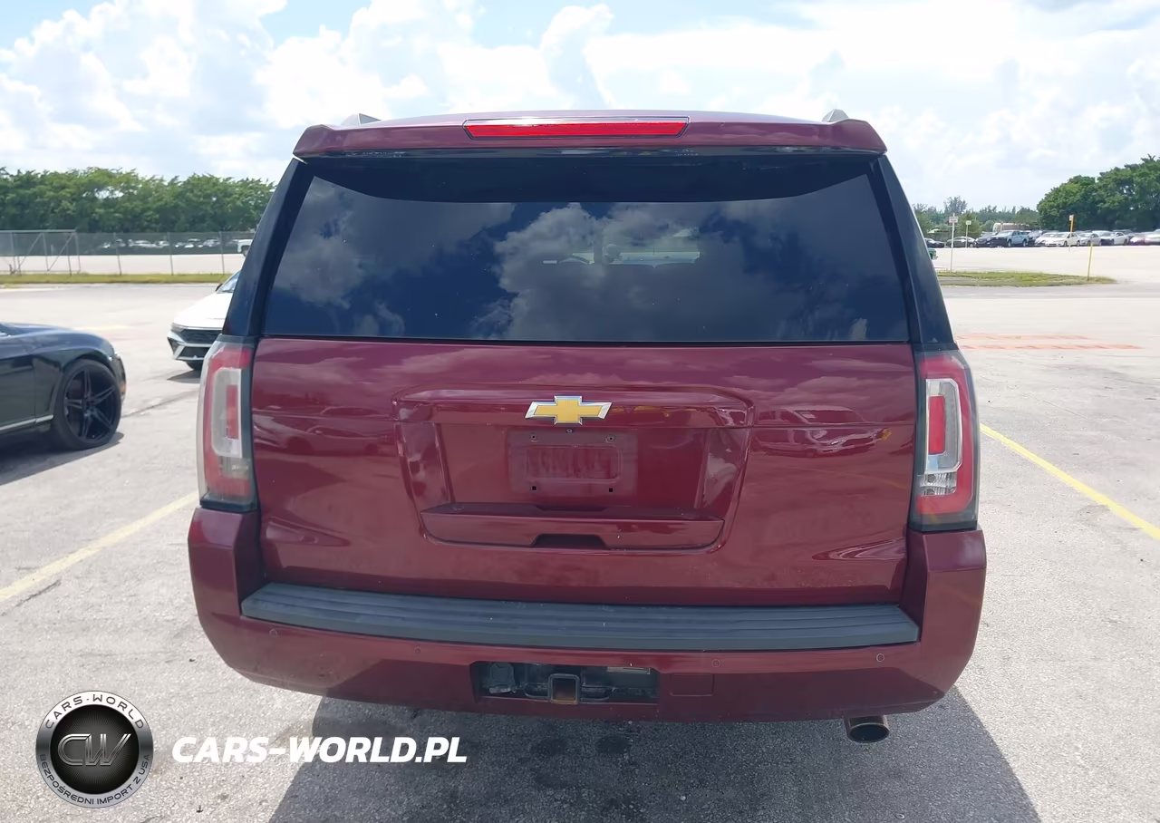 2017 Chevrolet Suburban Premier VIN:1GNSKJKC7HR146684 - 16