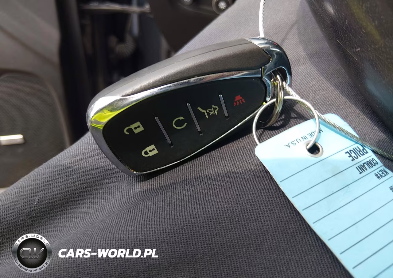 2018 Chevrolet Traverse Premier VIN:1GNERKKW0JJ271538 - 11