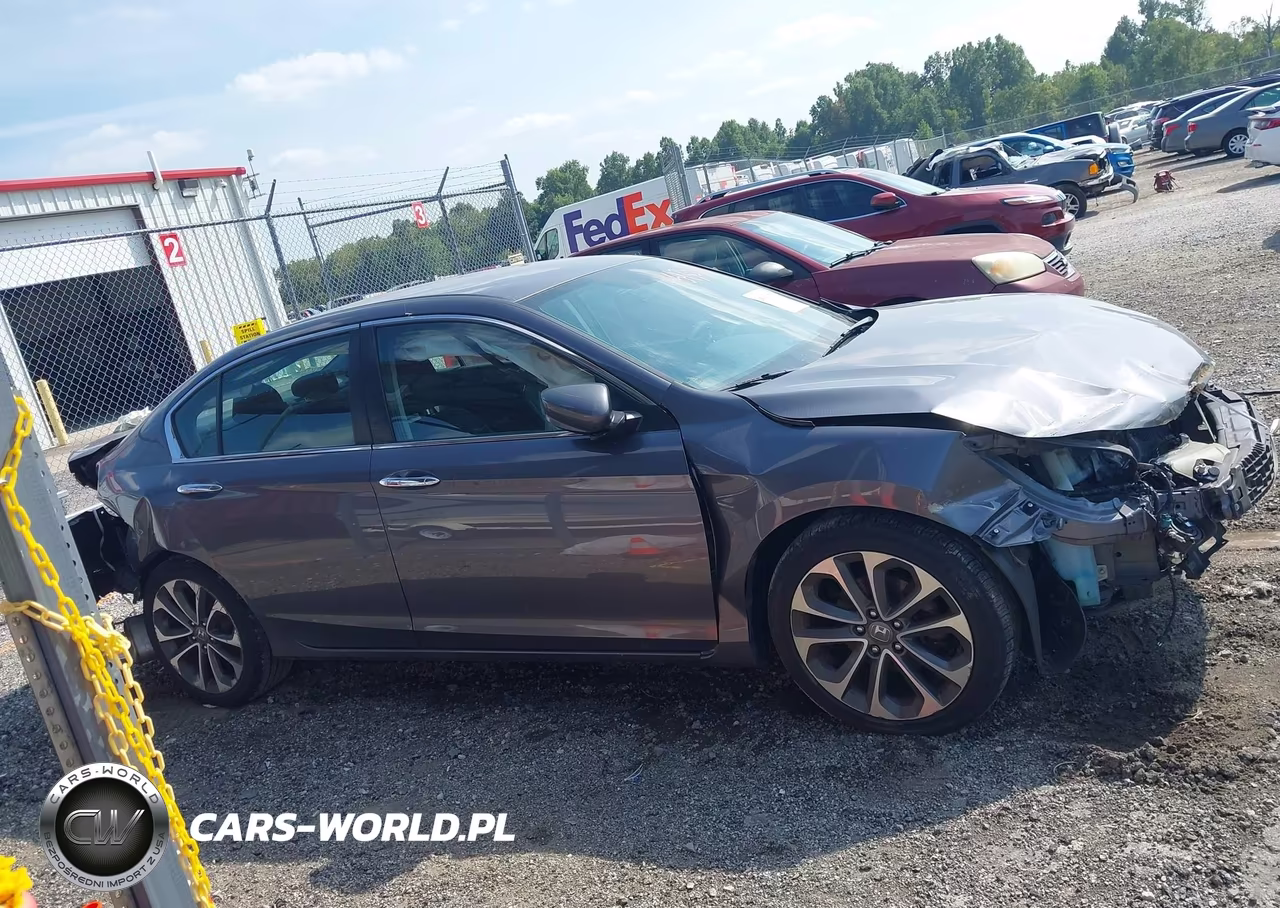 2015 Honda Accord Sport VIN:1HGCR2F56FA106636 - 13