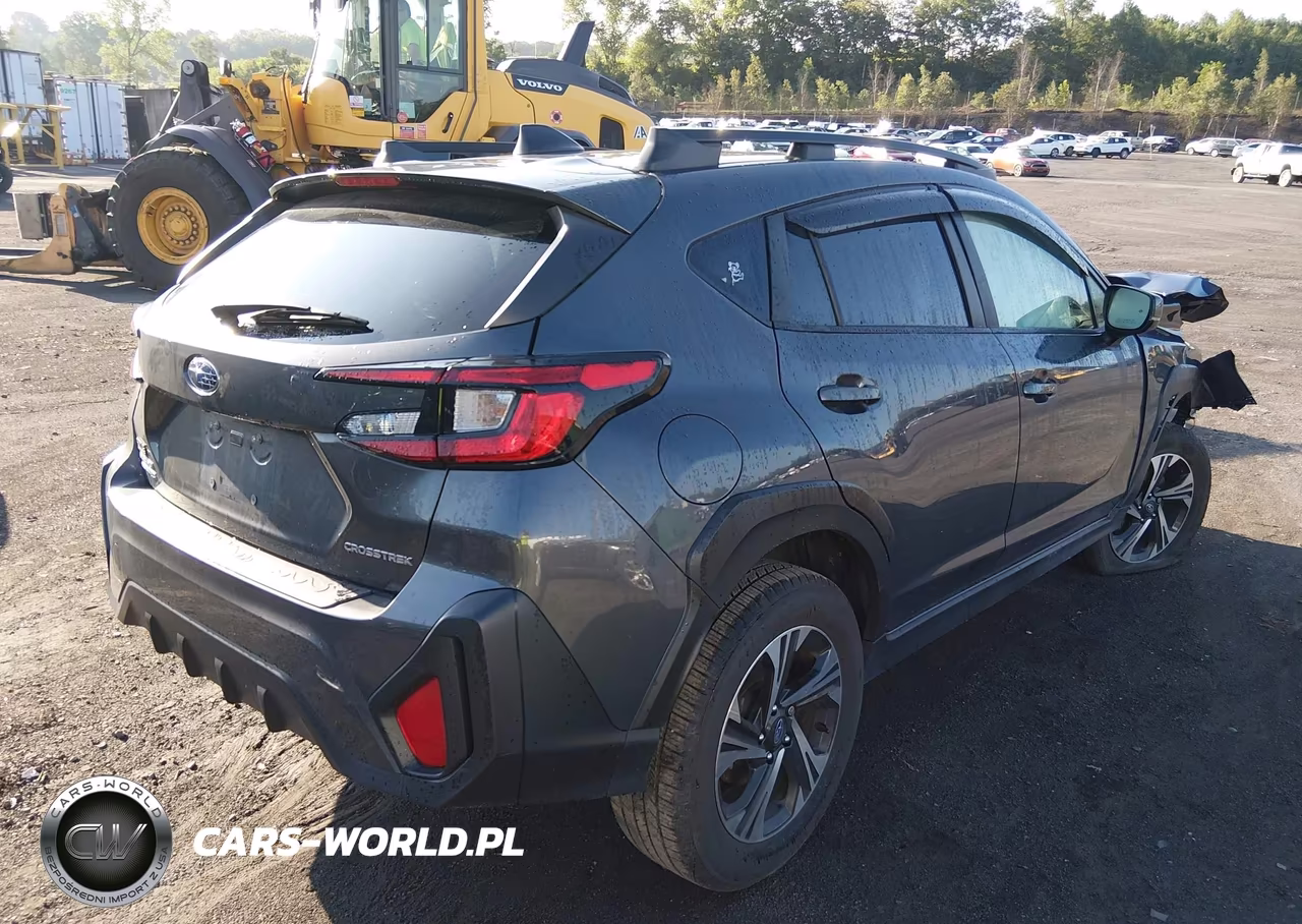 2024 Subaru Crosstrek Premium VIN:JF2GUADC4R8326851 - 4