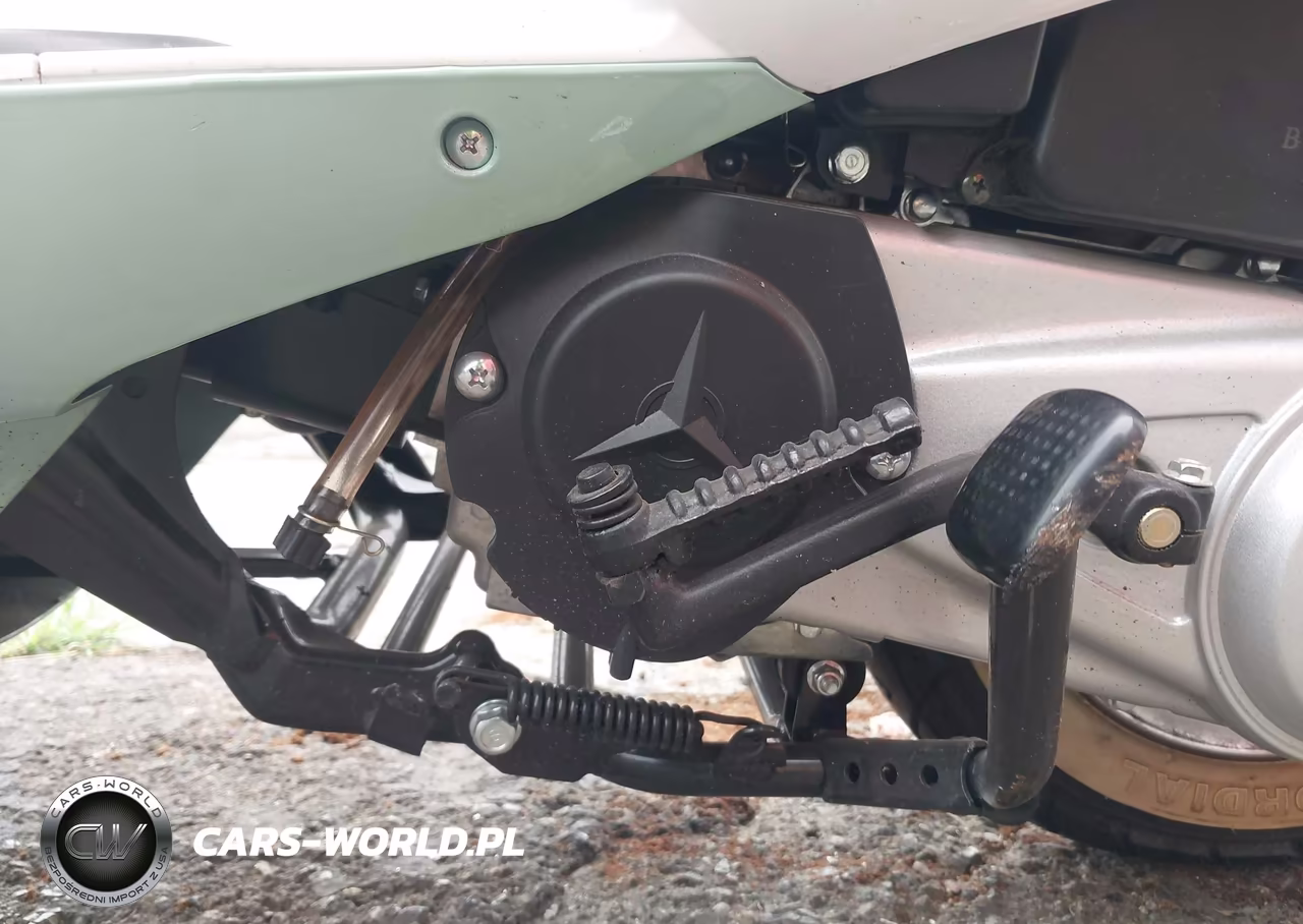 2024 Scooter 50Cc VIN:LZRJJTKFXR1000082 - 9