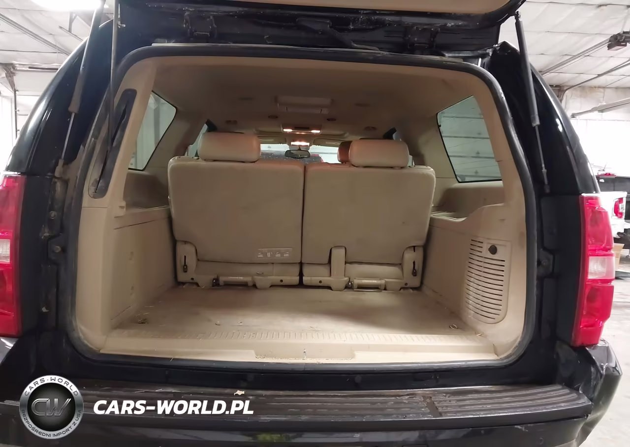 2013 Chevrolet Suburban Lt VIN:1GNSKJE72DR218321 - 17