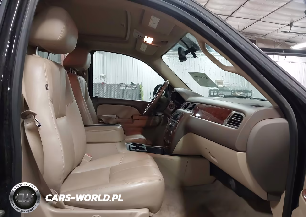 2013 Chevrolet Suburban Lt VIN:1GNSKJE72DR218321 - 5