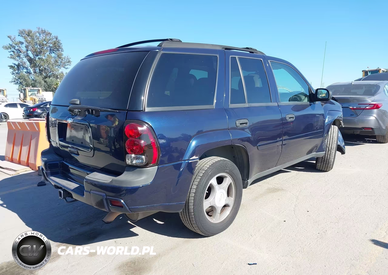 2007 Chevrolet Trailblazer Ls VIN:1GNDS13S472249311 - 4