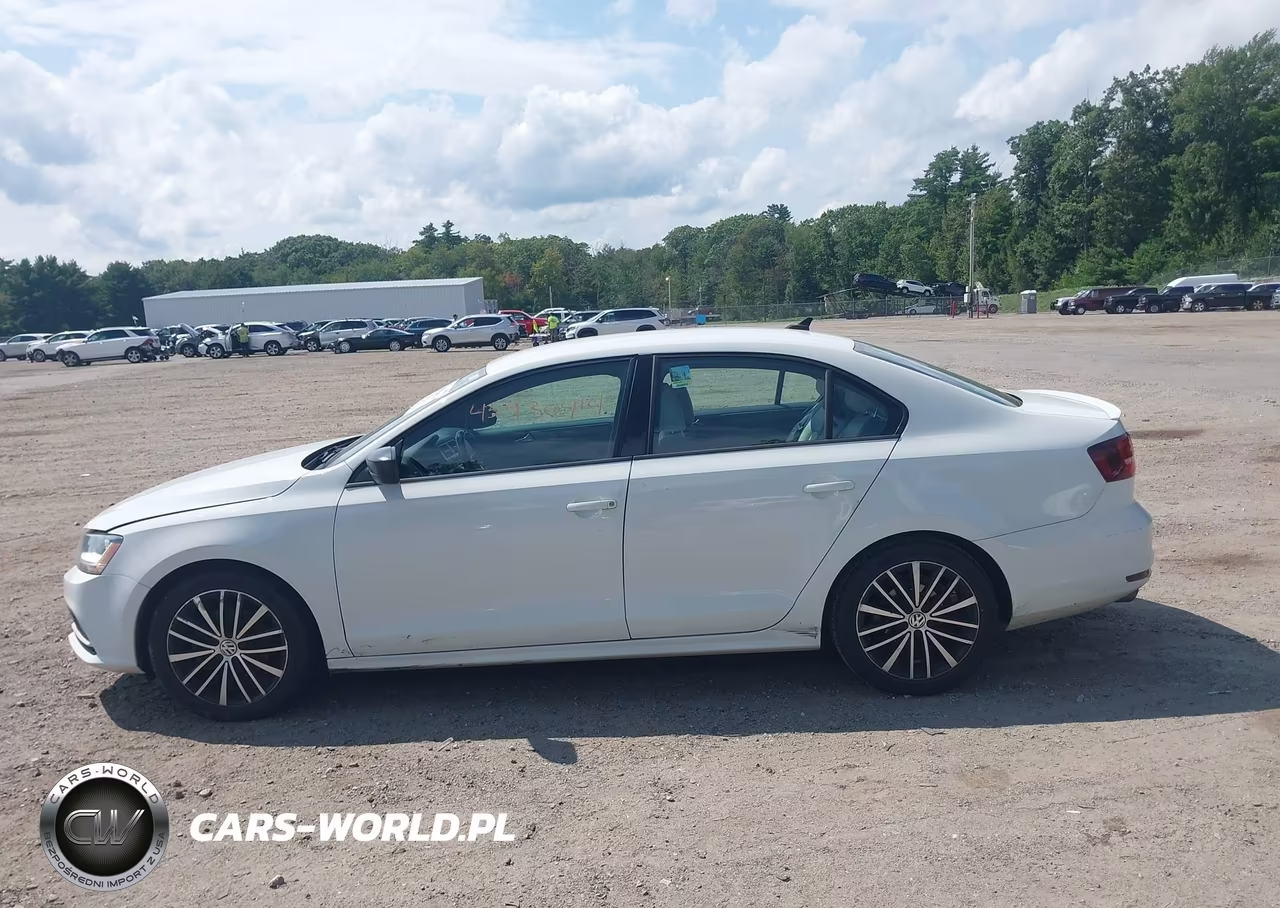 2017 Volkswagen Jetta 1.8T Sport VIN:3VWD17AJ0HM304448 - 15