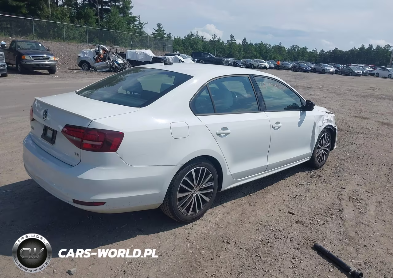 2017 Volkswagen Jetta 1.8T Sport VIN:3VWD17AJ0HM304448 - 4
