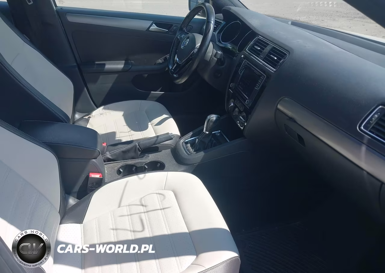 2017 Volkswagen Jetta 1.8T Sport VIN:3VWD17AJ0HM304448 - 5