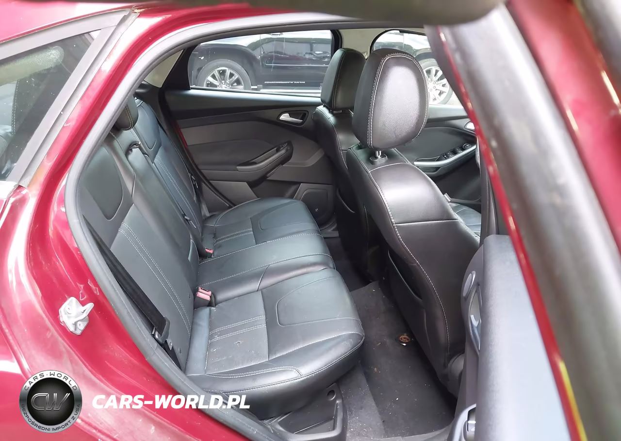 2014 Ford Focus Titanium VIN:1FADP3J21EL173293 - 8