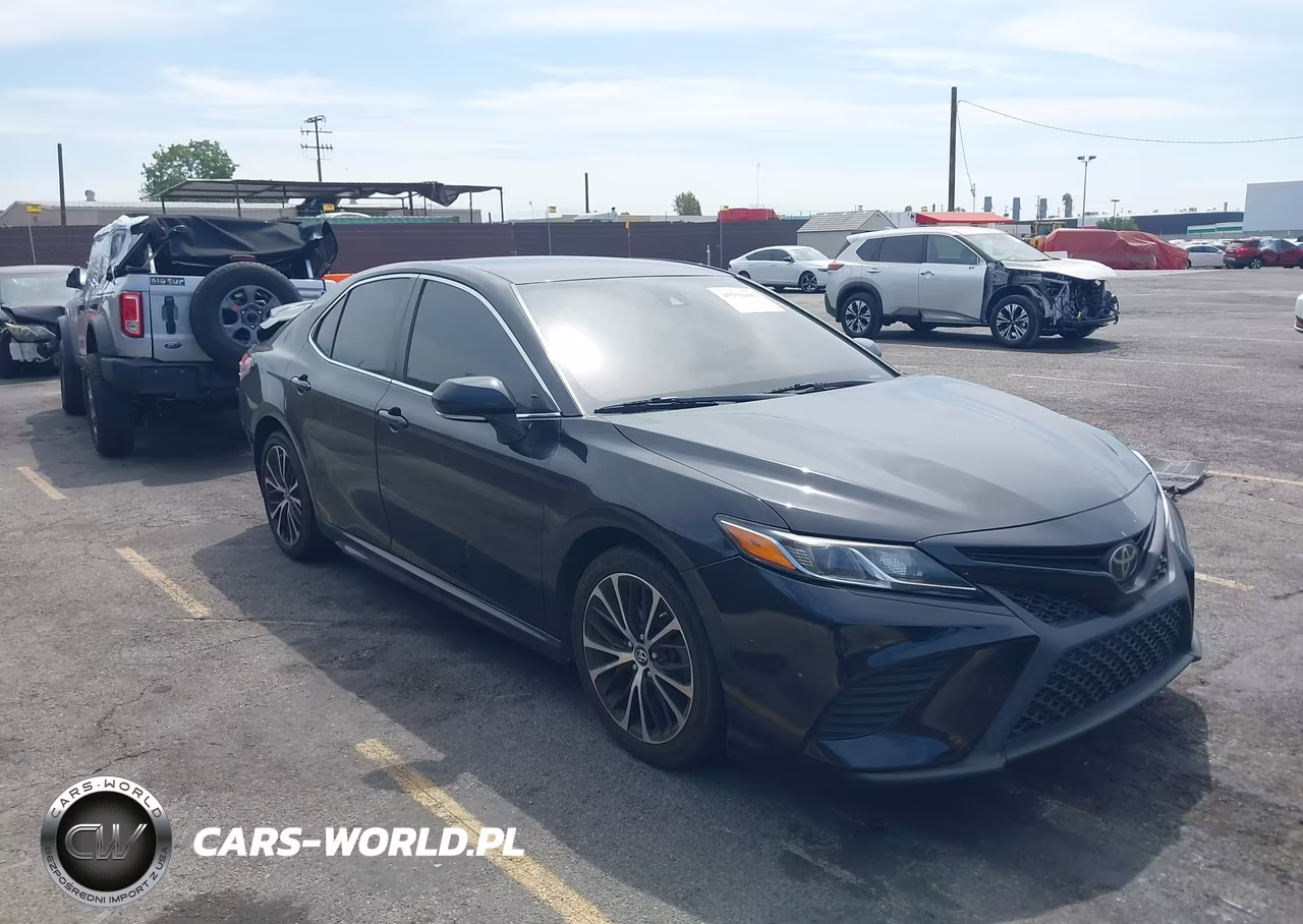 2020 Toyota Camry Se