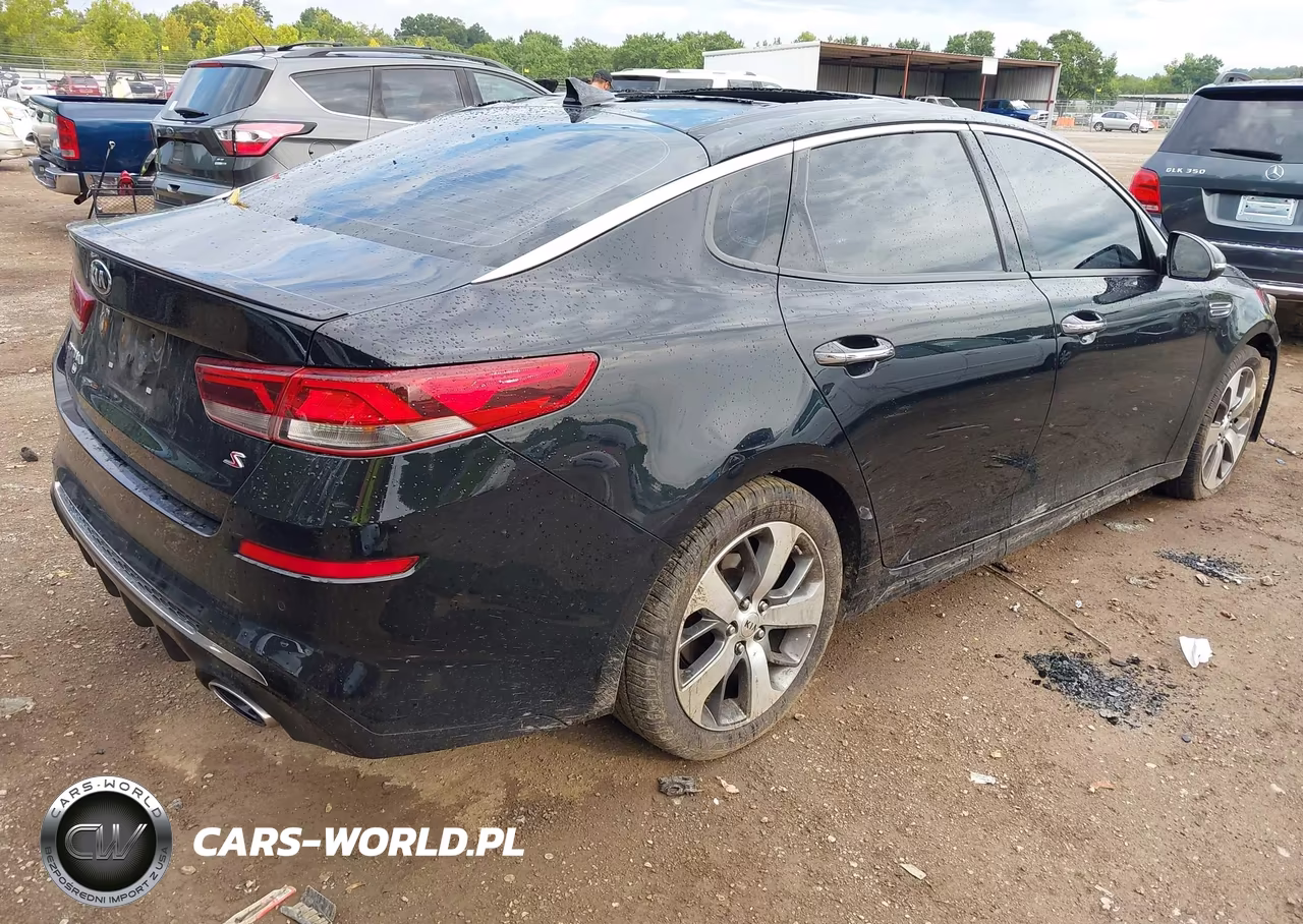 2019 Kia Optima S VIN:5XXGT4L32KG352419 - 4