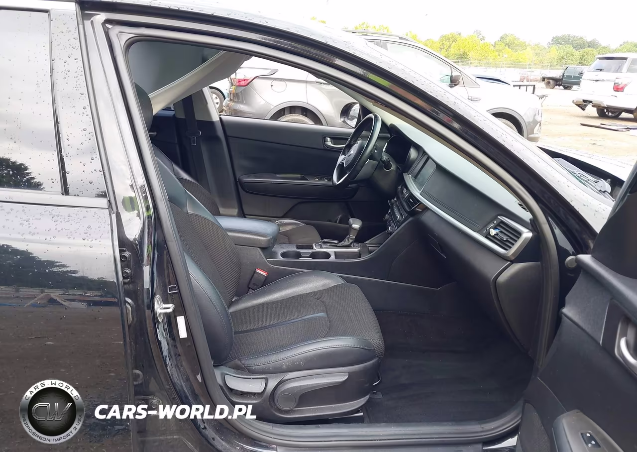 2019 Kia Optima S VIN:5XXGT4L32KG352419 - 5