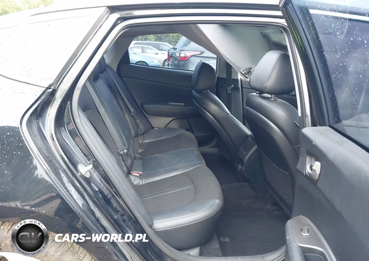 2019 Kia Optima S VIN:5XXGT4L32KG352419 - 8