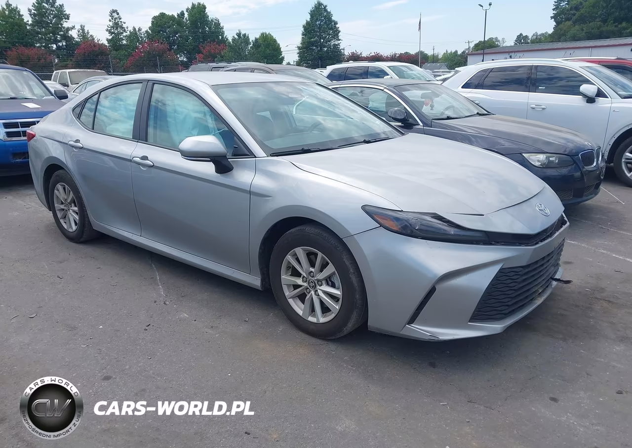 2026 Toyota Camry Le – zdjęcie 1 z 16