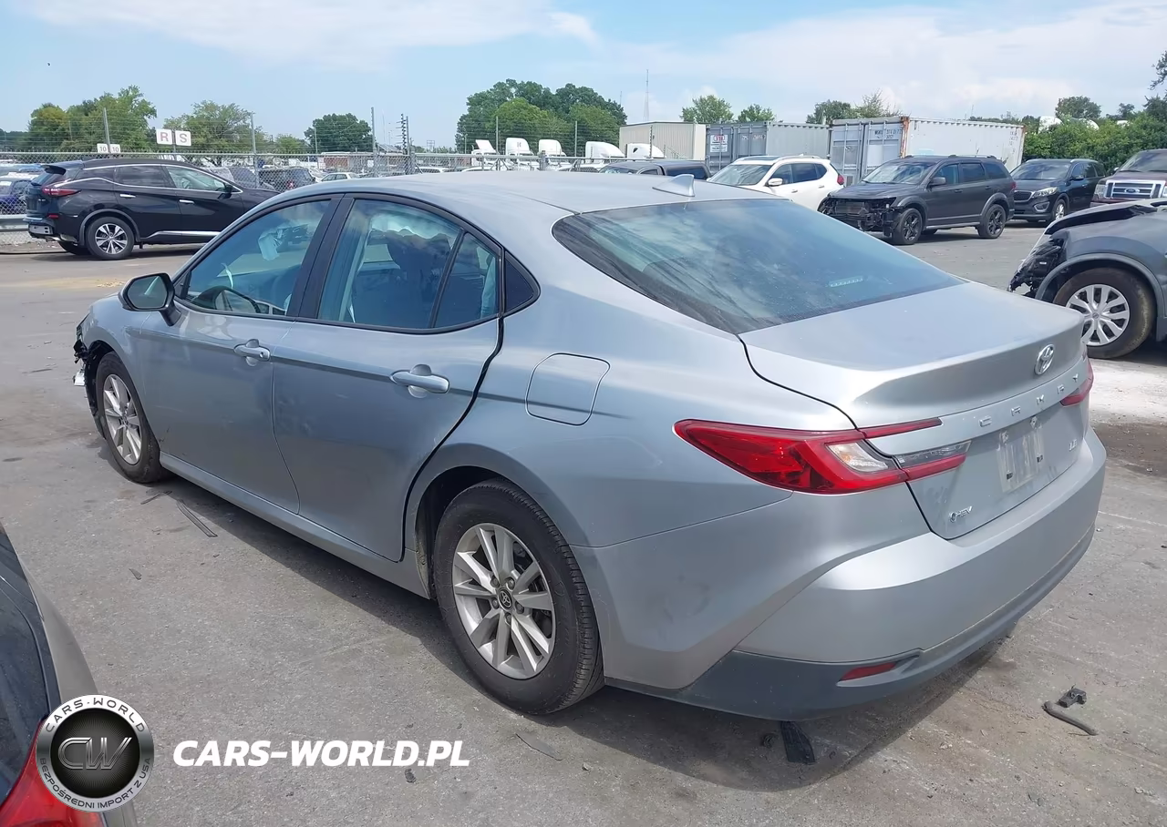 2026 Toyota Camry Le VIN:4T1DAACK8TU256221 - 14