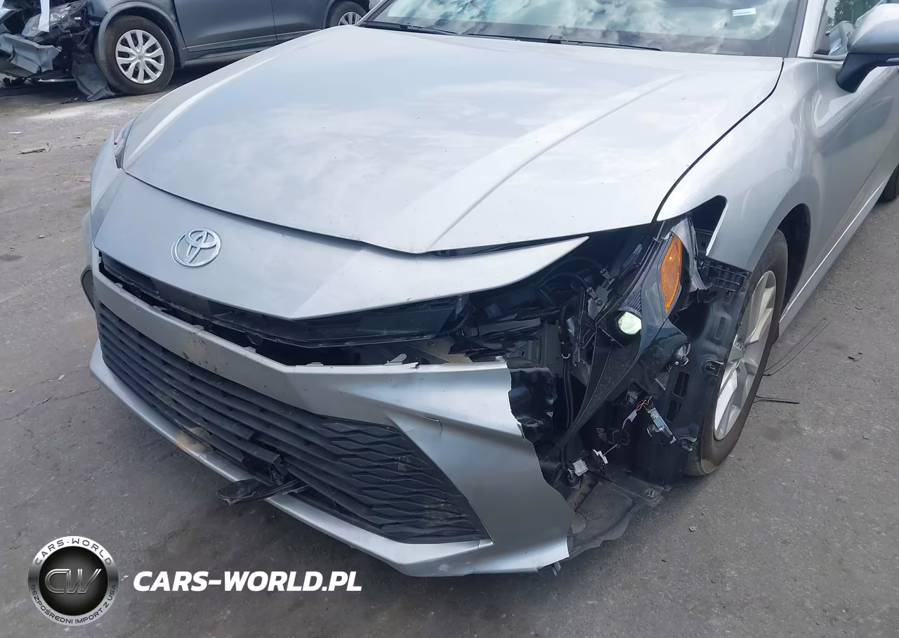 2026 Toyota Camry Le VIN:4T1DAACK8TU256221 - 6
