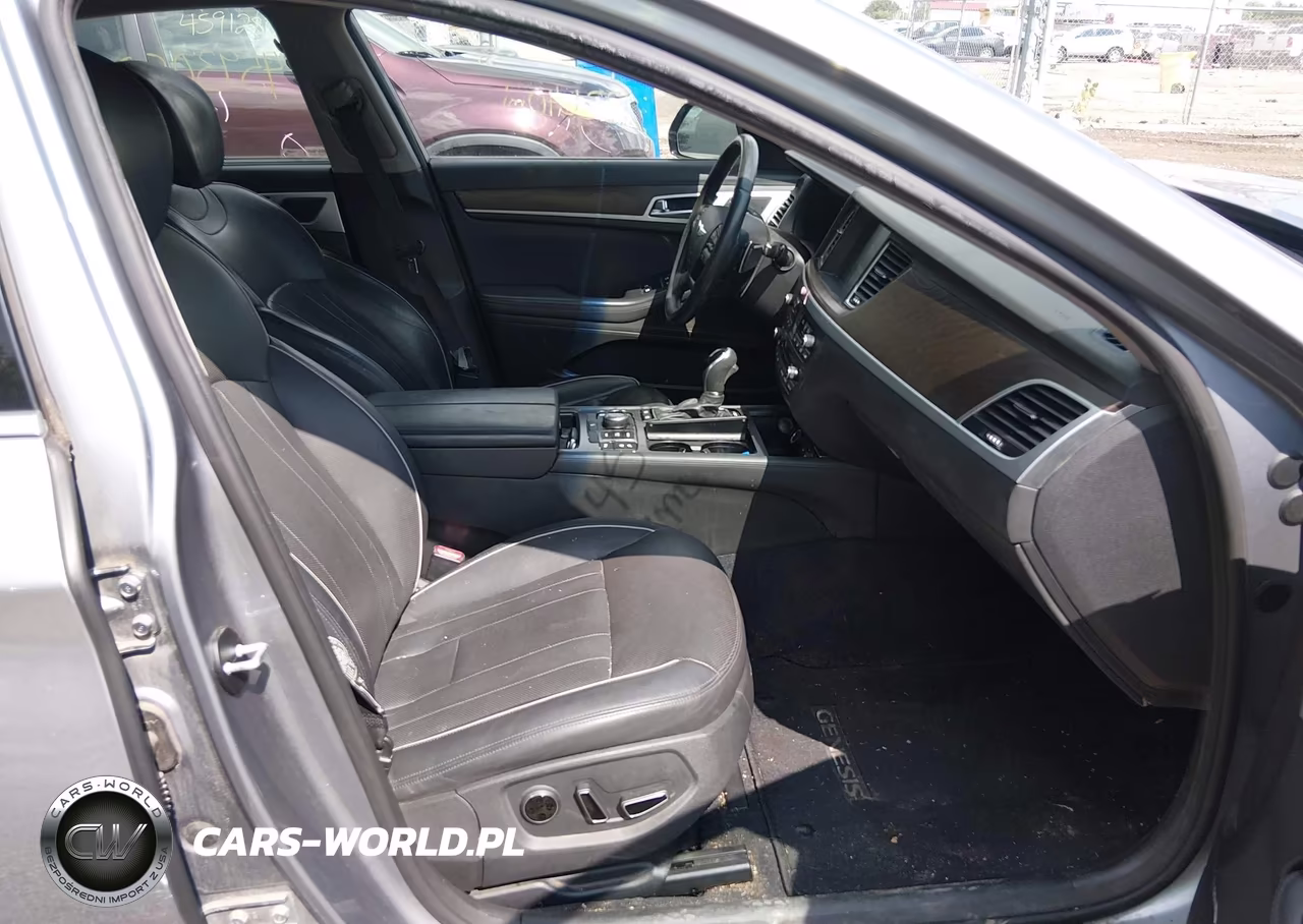 2016 Hyundai Genesis 3.8 VIN:KMHGN4JE0GU127718 - 5
