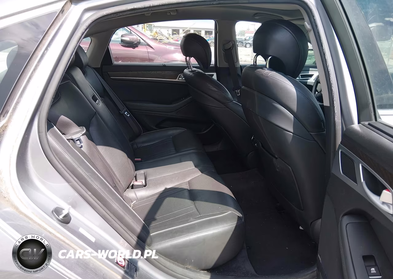 2016 Hyundai Genesis 3.8 VIN:KMHGN4JE0GU127718 - 8