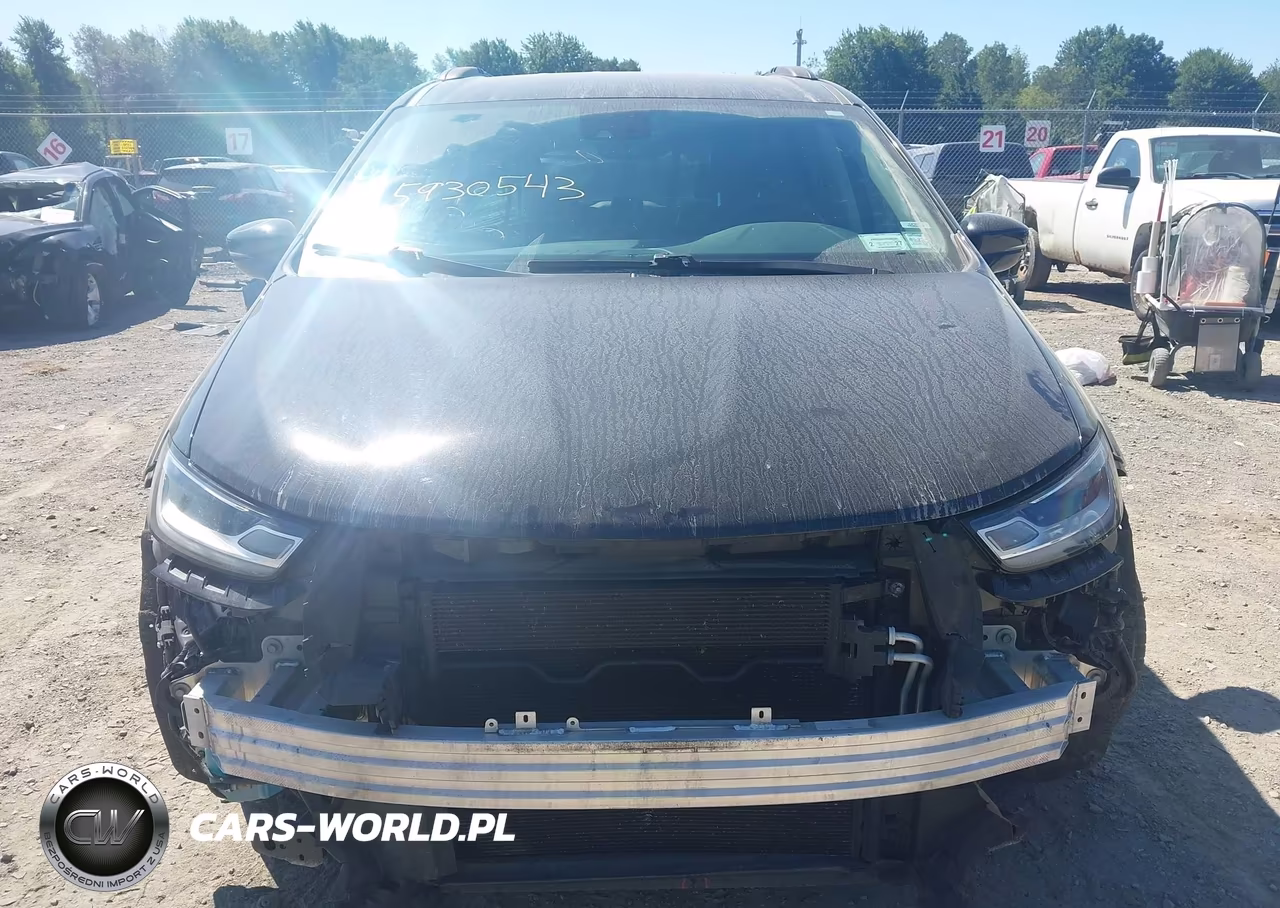 2022 Chrysler Pacifica Touring L VIN:2C4RC1BG9NR142908 - 13