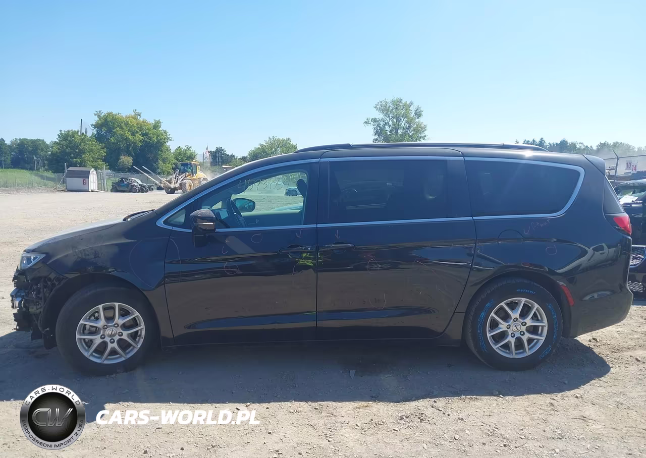 2022 Chrysler Pacifica Touring L VIN:2C4RC1BG9NR142908 - 15