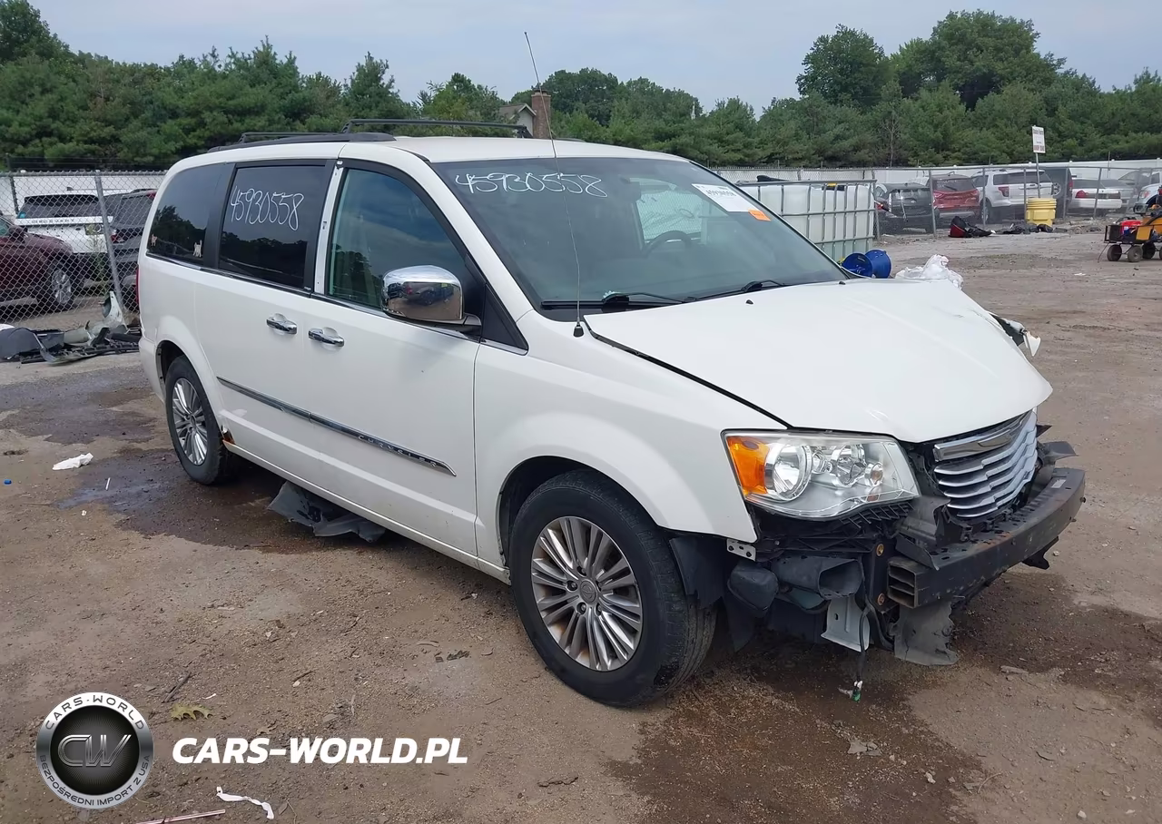2013 Chrysler Town & Country Touring-L – zdjęcie 1 z 16