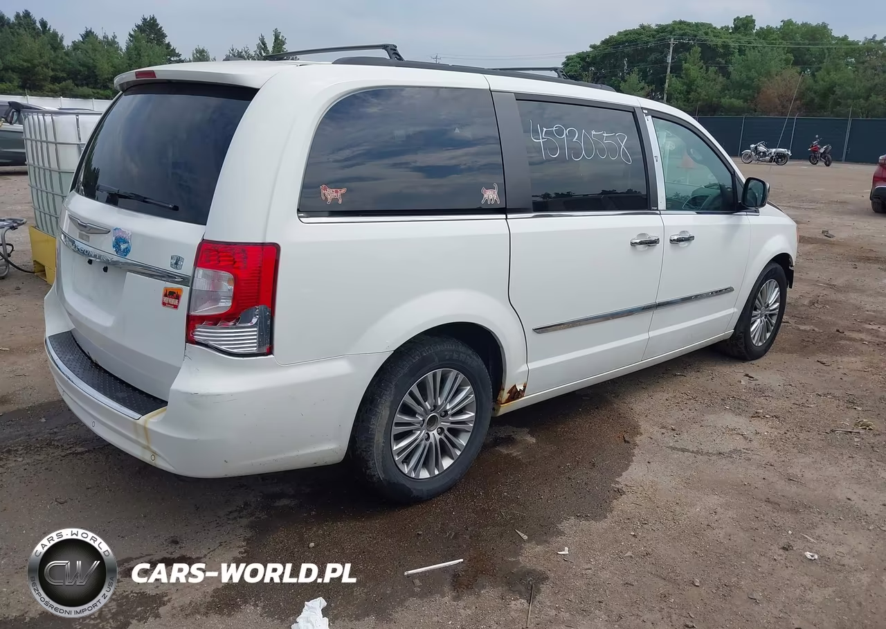 2013 Chrysler Town & Country Touring-L VIN:2C4RC1CG4DR660857 - 4