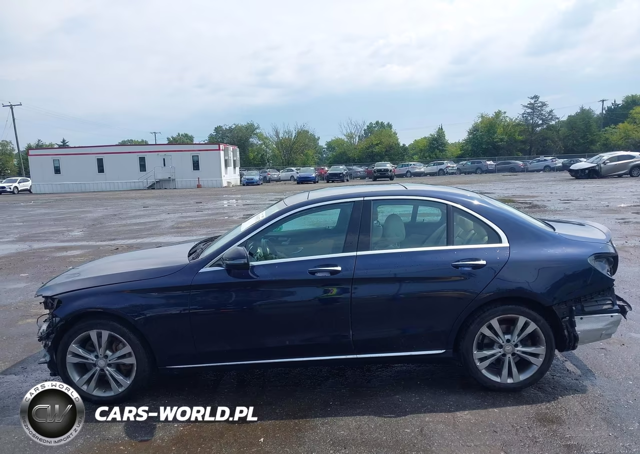 2016 Mercedes-Benz C 300 4Matic VIN:55SWF4KB0GU100463 - 14