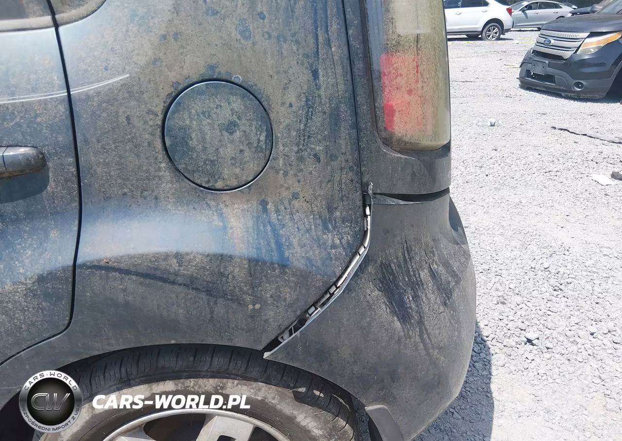 2011 Kia Soul + VIN:KNDJT2A24B7288431 - 6