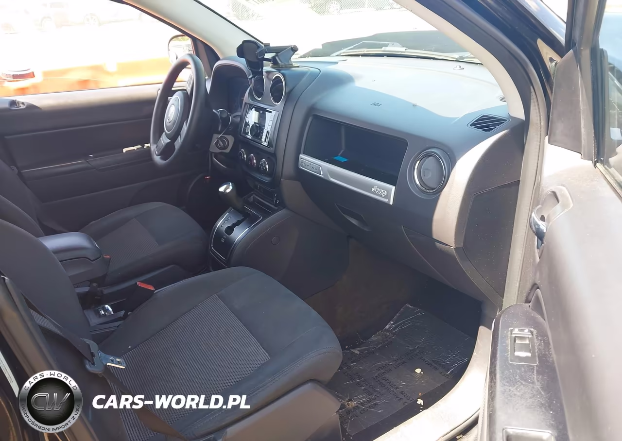 2016 Jeep Compass Sport VIN:1C4NJDBB8GD556844 - 5