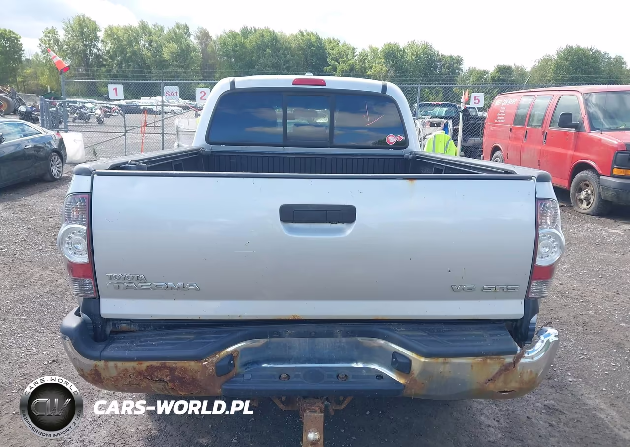 2010 Toyota Tacoma Base V6 VIN:5TEMU4FN0AZ697638 - 16