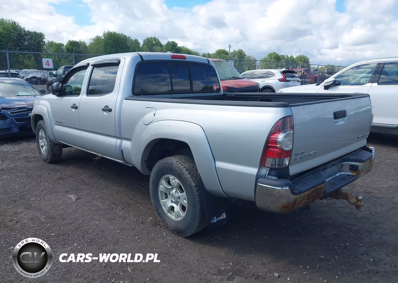 2010 Toyota Tacoma Base V6 VIN:5TEMU4FN0AZ697638 - 3