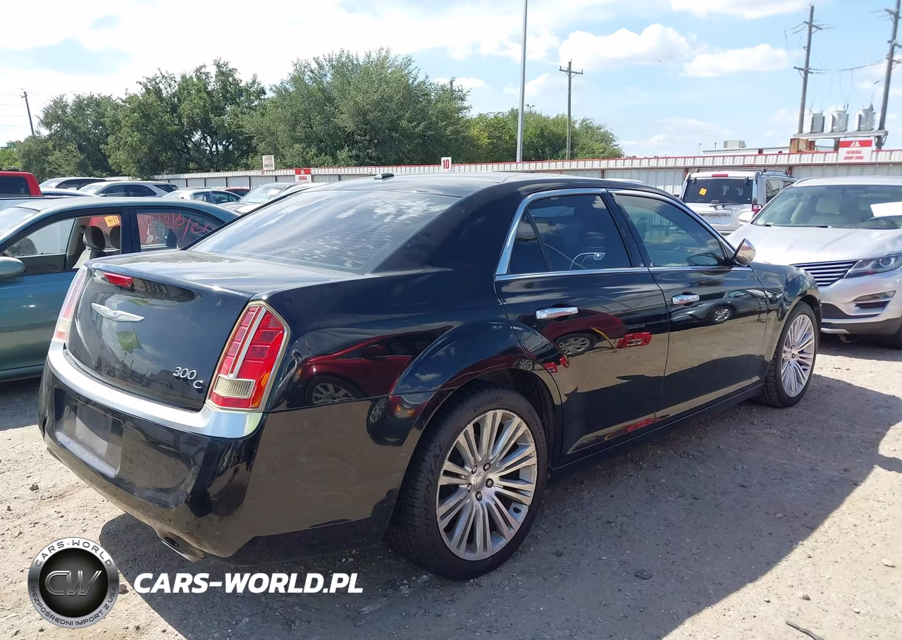 2013 Chrysler 300C Luxury Series VIN:2C3CCAPG3DH505176 - 4