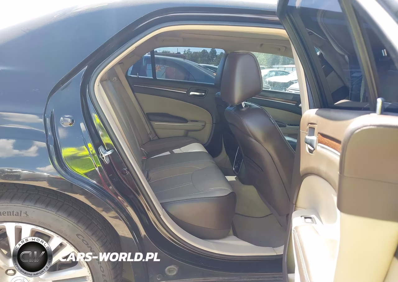 2013 Chrysler 300C Luxury Series VIN:2C3CCAPG3DH505176 - 8