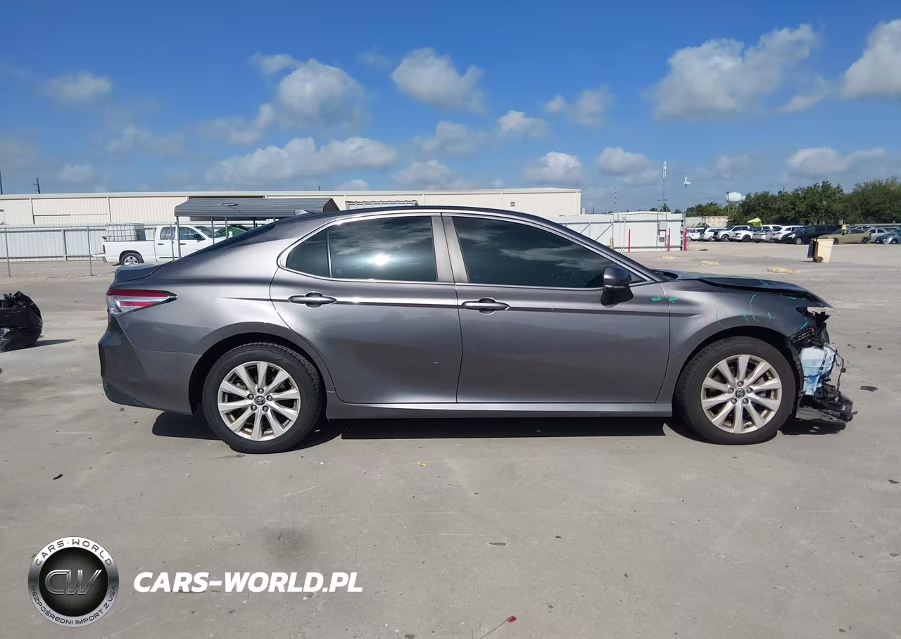 2019 Toyota Camry Le VIN:4T1B11HK1KU845058 - 13
