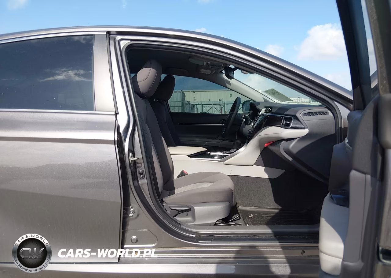 2019 Toyota Camry Le VIN:4T1B11HK1KU845058 - 5