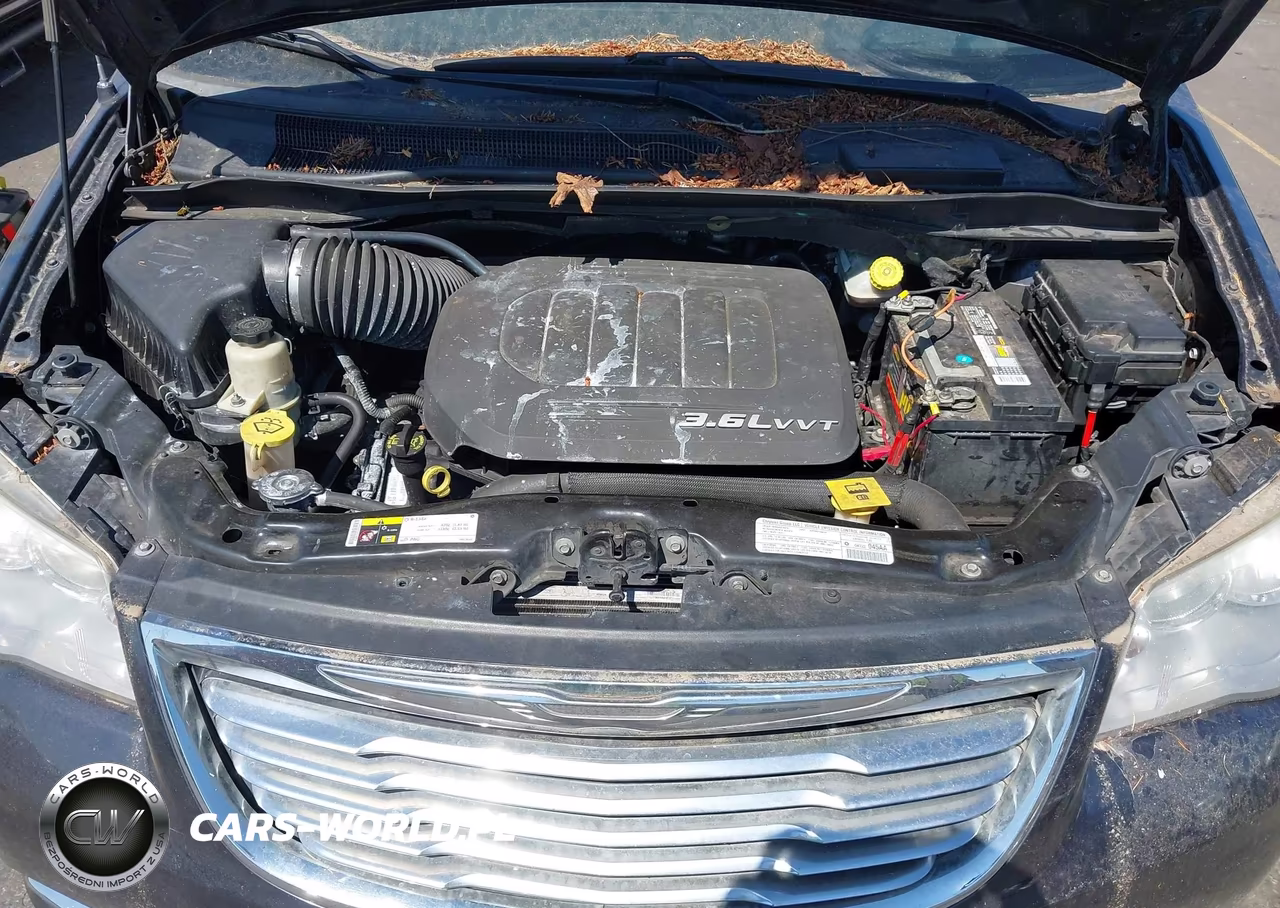 2013 Chrysler Town & Country Touring VIN:2C4RC1BG4DR595171 - 10