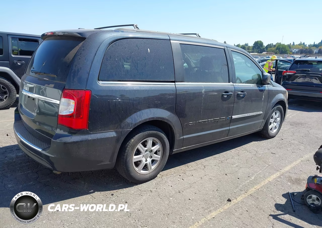 2013 Chrysler Town & Country Touring VIN:2C4RC1BG4DR595171 - 4