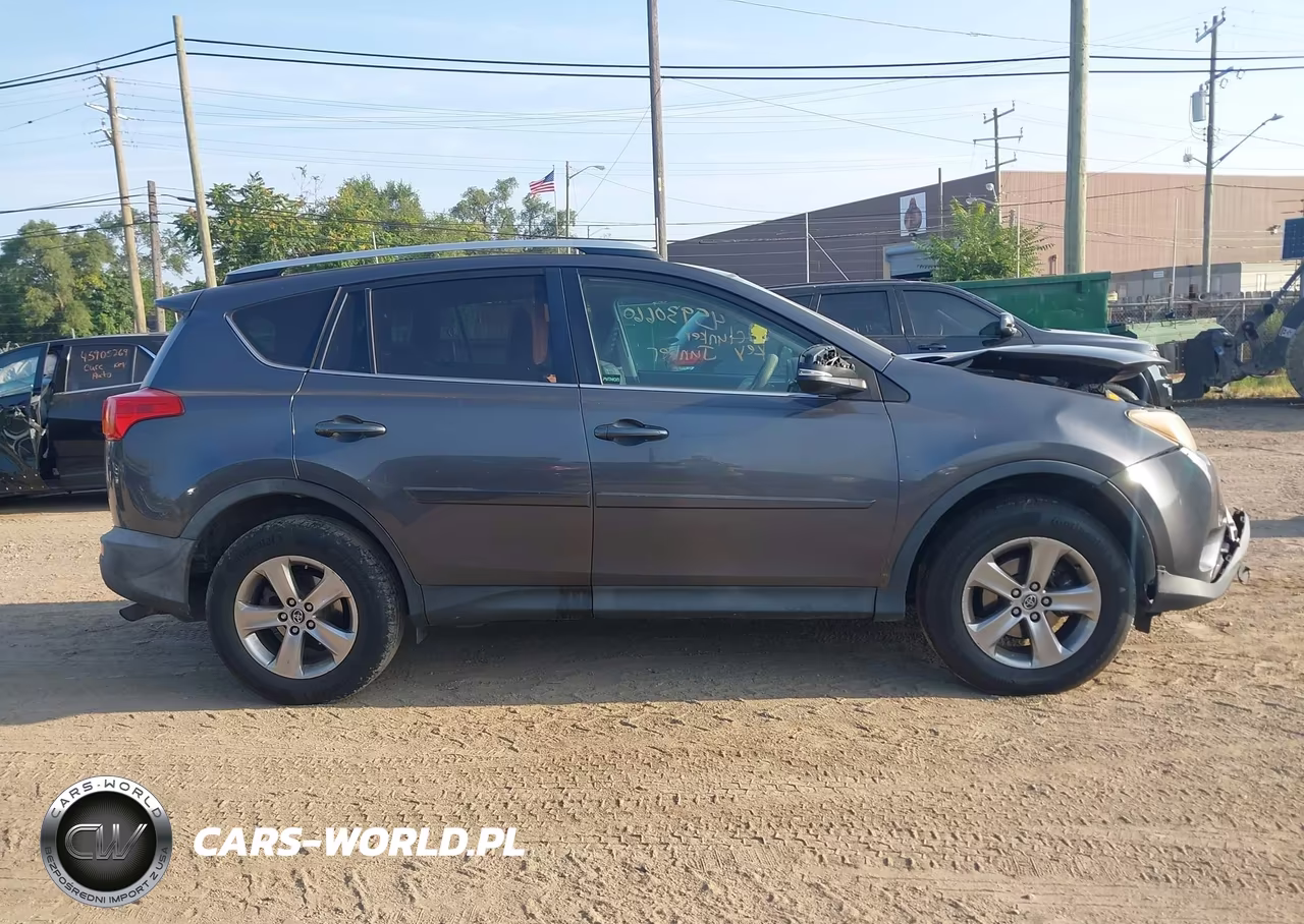 2015 Toyota Rav4 Xle VIN:2T3RFREV1FW377553 - 13