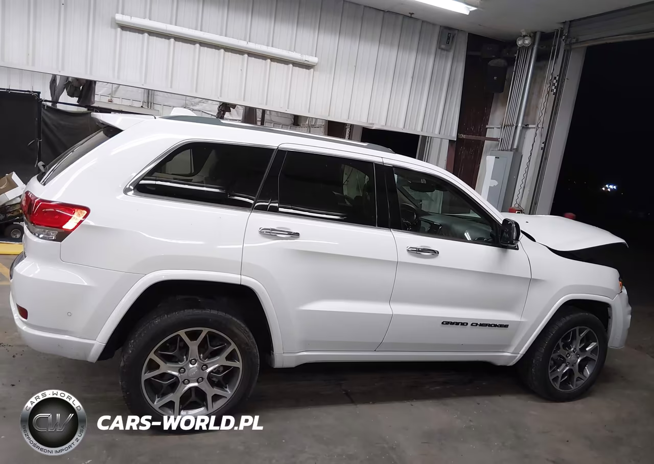 2019 Jeep Grand Cherokee Overland 4X4 VIN:1C4RJFCG3KC740322 - 13