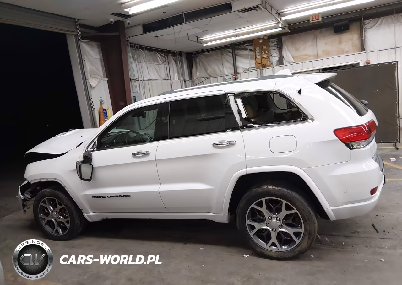 2019 Jeep Grand Cherokee Overland 4X4 VIN:1C4RJFCG3KC740322 - 14