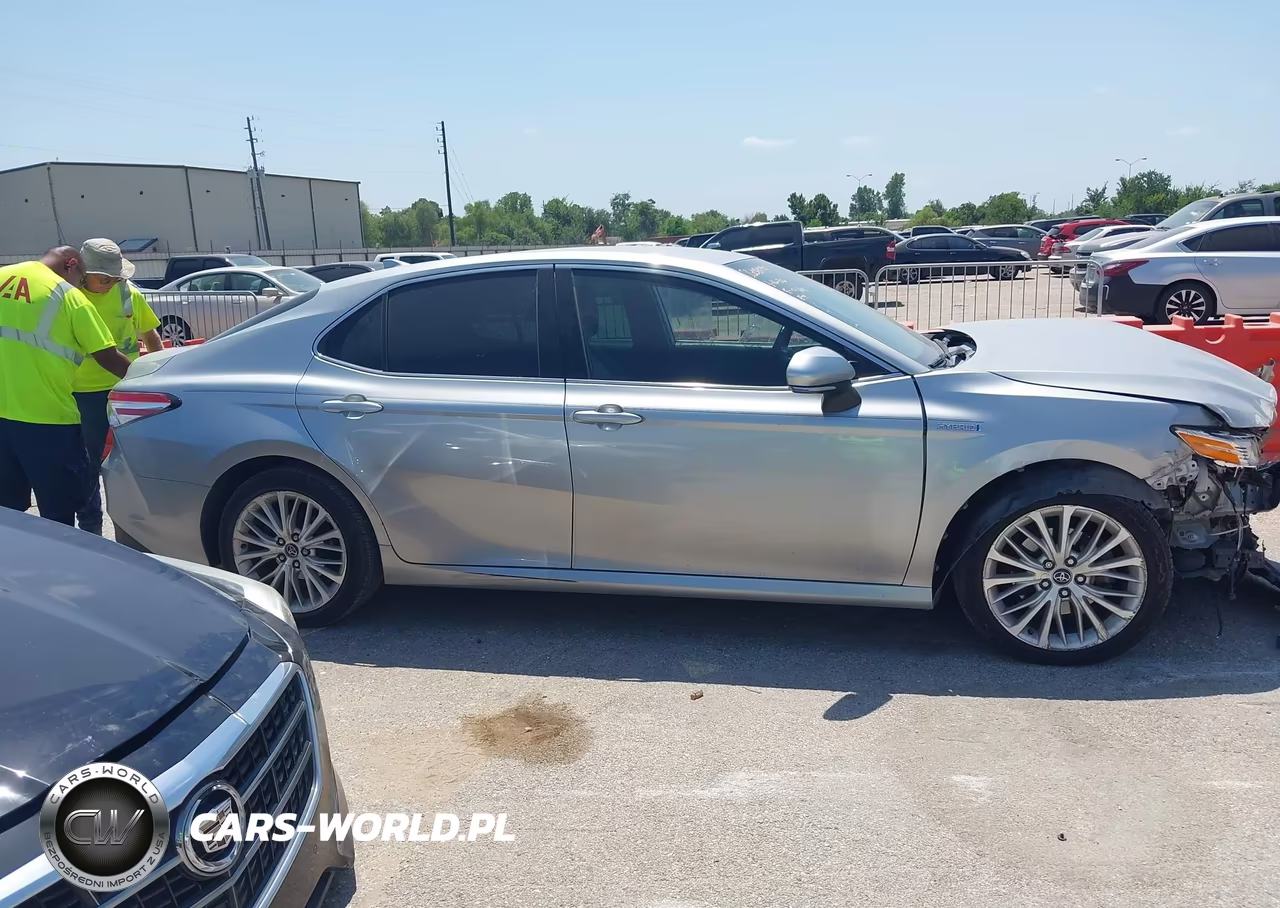 2020 Toyota Camry Xle Hybrid VIN:4T1F31AK3LU522511 - 13
