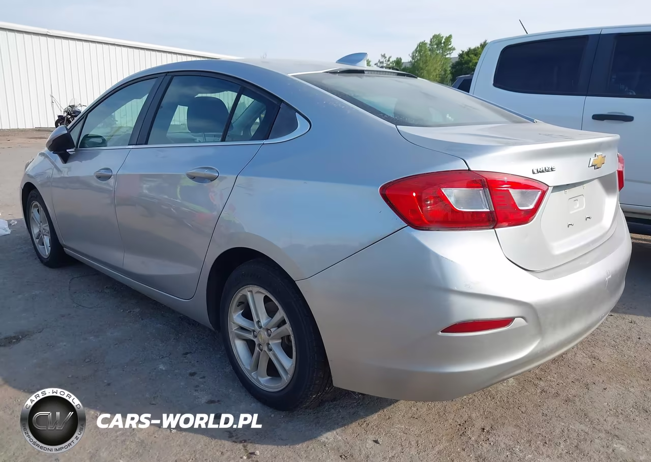 2018 Chevrolet Cruze Lt Auto VIN:1G1BE5SM6J7154480 - 3